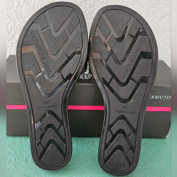 Vince Camuto Evolet Tortoise Black Jelly Sandals 6 Gold Chain Slide - Picture 10 of 11